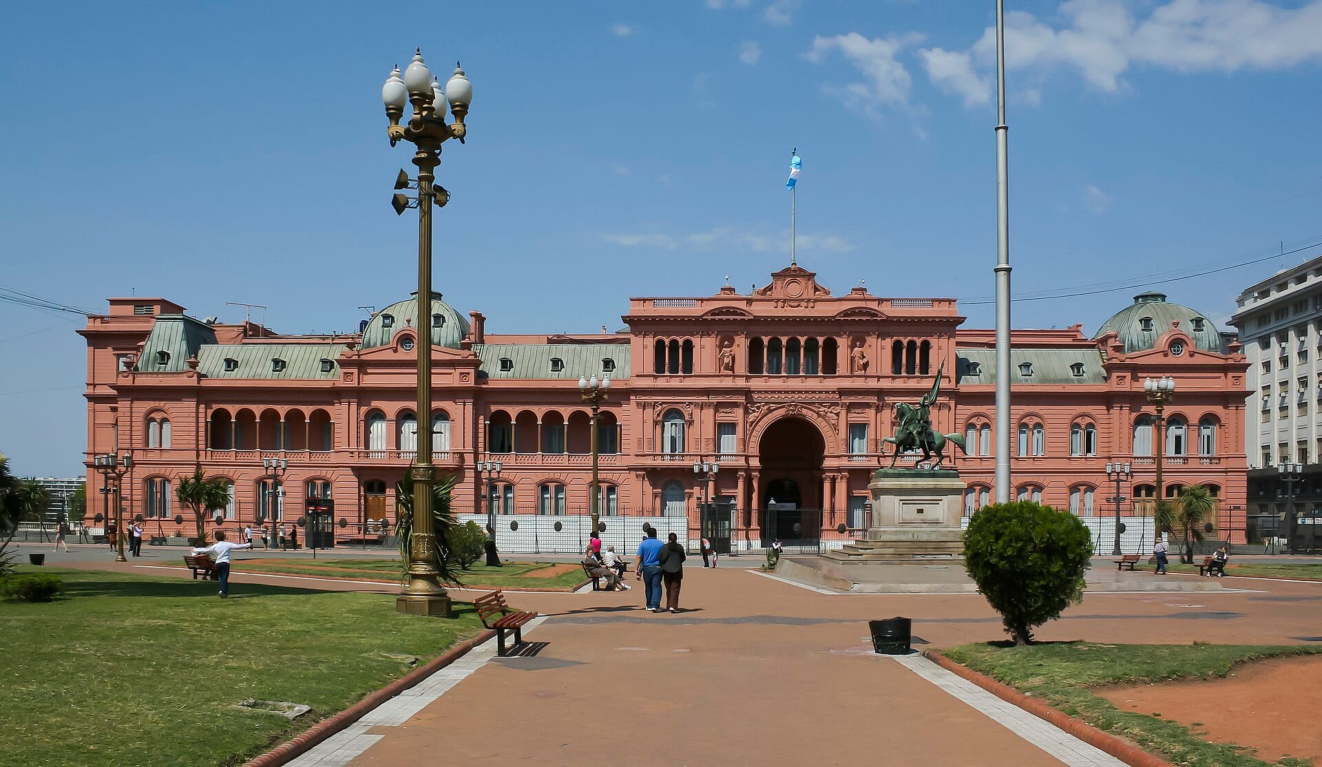 The pink facade of the Casa Rosada presidential palace on Plaza de Mayo