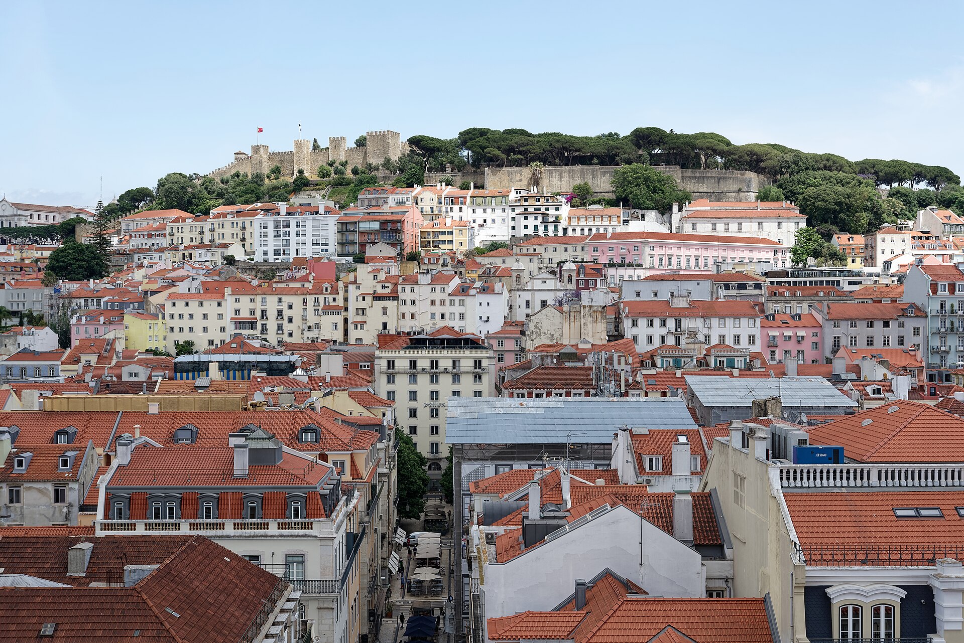 Castelo de São Jorge on its hilltop above Lisbon's red rooftops