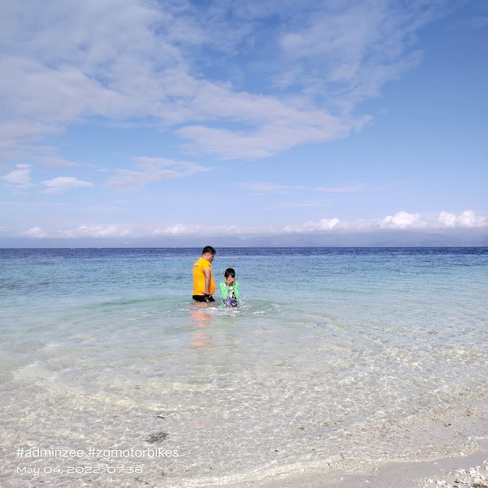 Moalboal White Beach photo 3