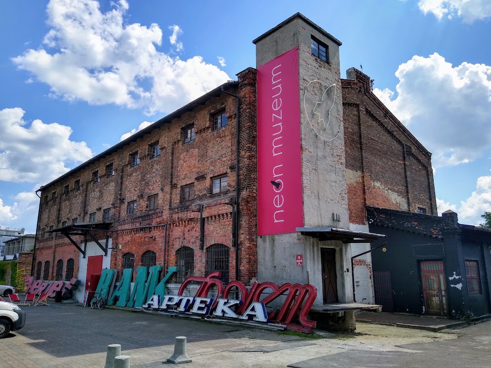 Warsaw's Neon Museum photo 2
