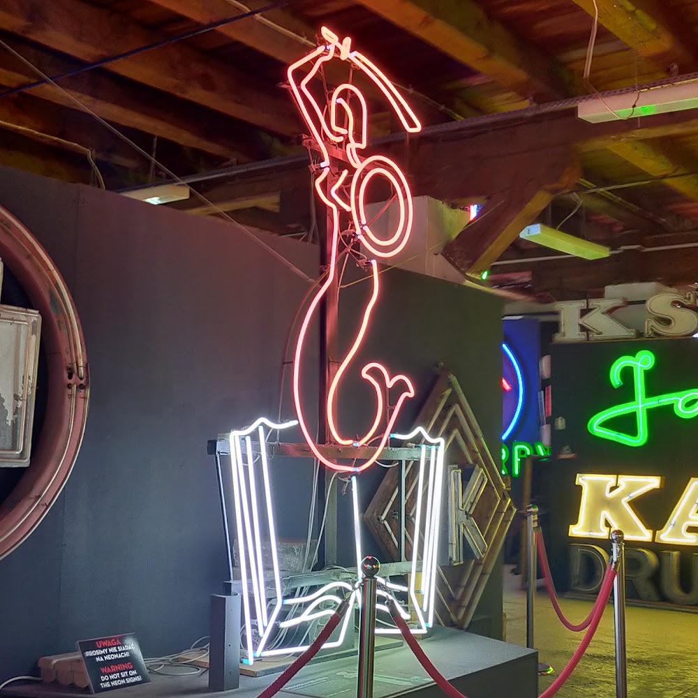 Warsaw's Neon Museum photo 3