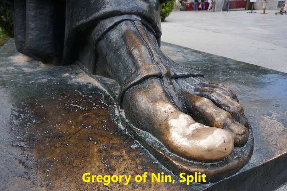 Gregory of Nin Statue photo 3