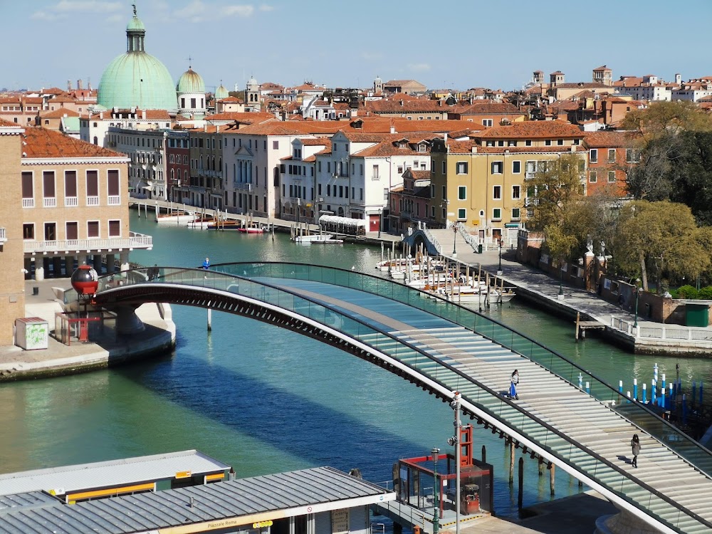 Constitution Bridge