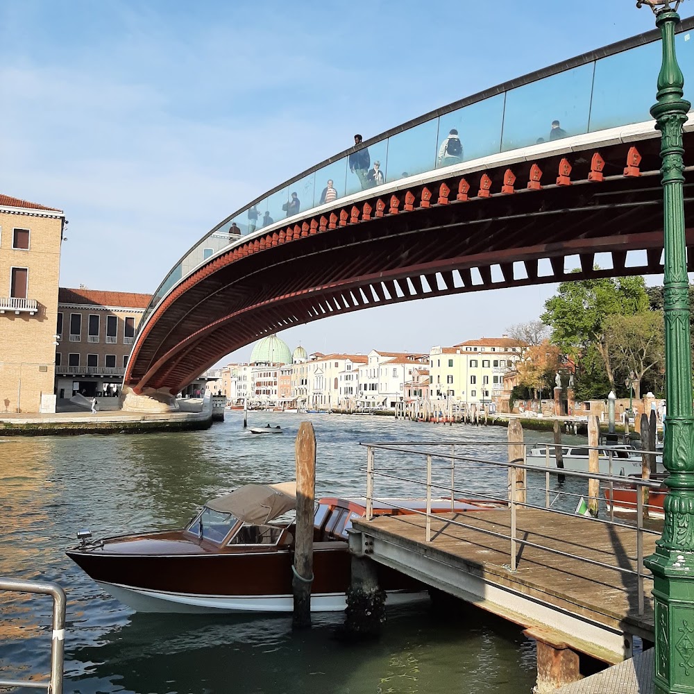Constitution Bridge photo 3