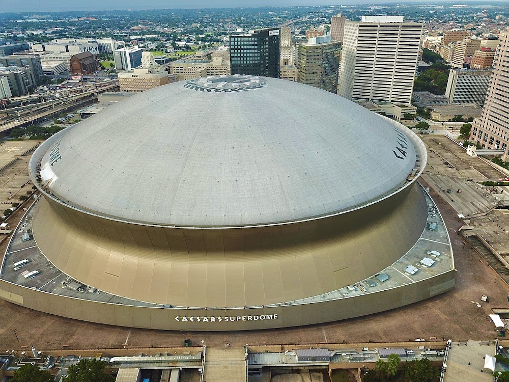 Benz Superdome photo 2