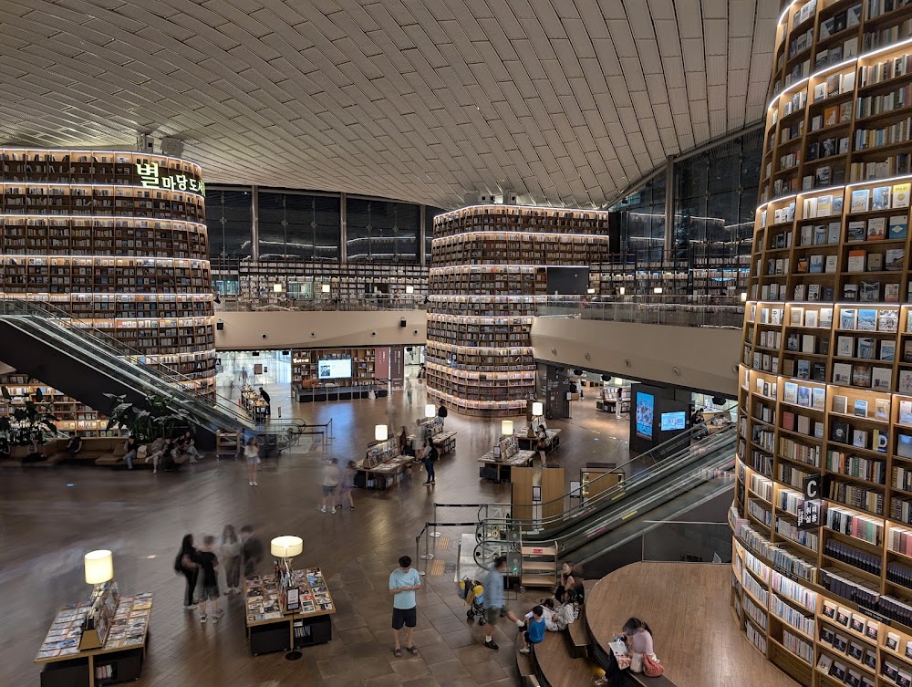 Starfield Library