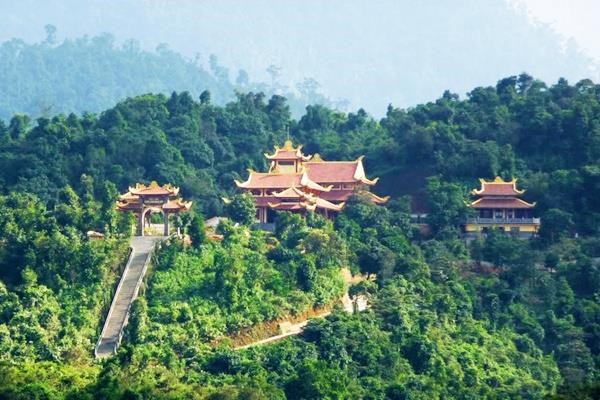 Truc Lam Bach Ma Monastery photo 3