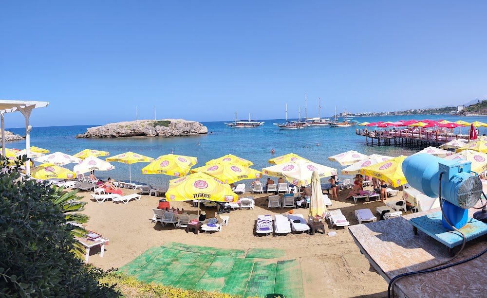 Escape Beach Club photo 2