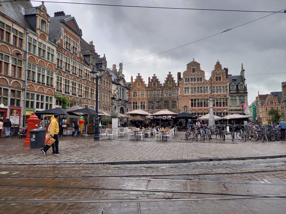 Vrijdagmarkt photo 2