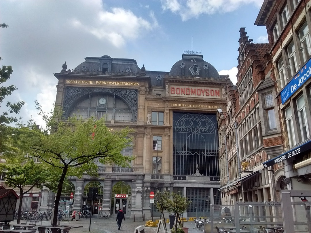 Vrijdagmarkt photo 3