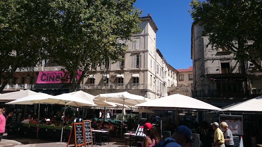 Place de l'Horloge photo 3