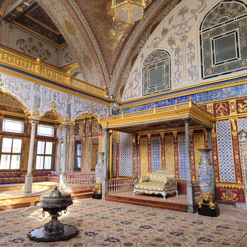 Topkapi Palace Museum photo 2