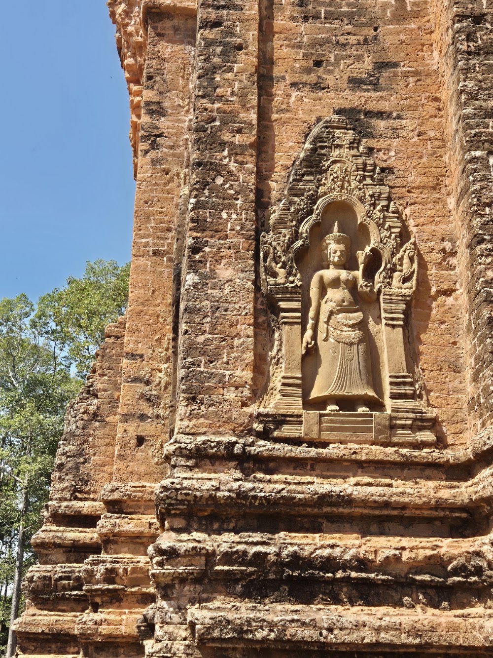 Roluos Group of Temples photo 2