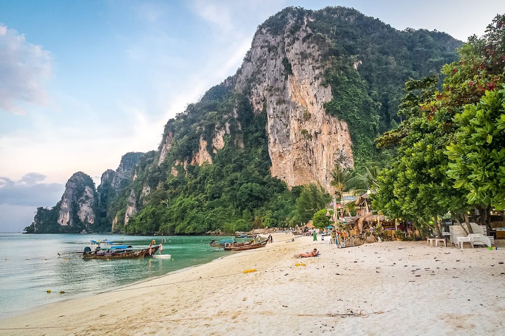 Ton Sai Bay