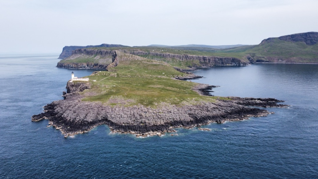 Neist Point Lighthouse photo 3