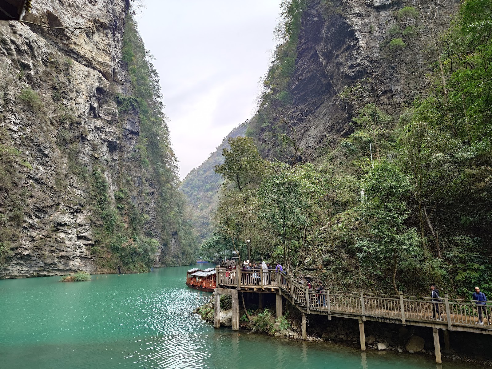 Glass Bridge at Zhangjiajie Grand Canyon photo 3