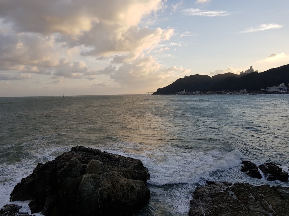 Songjeong Beach photo 2