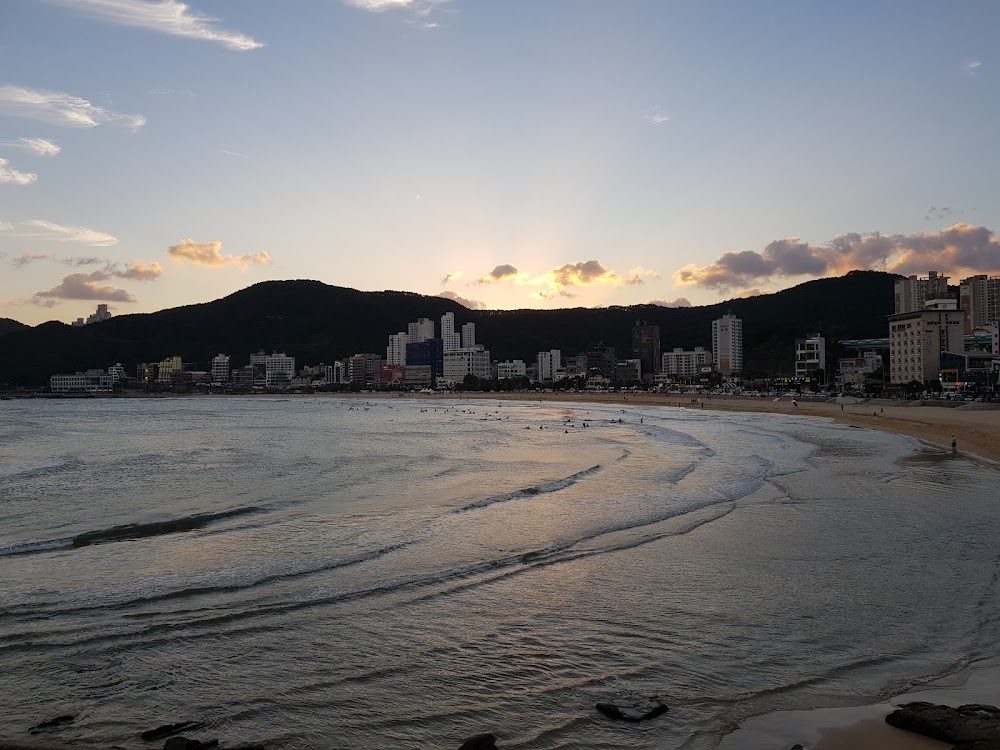 Songjeong Beach photo 3