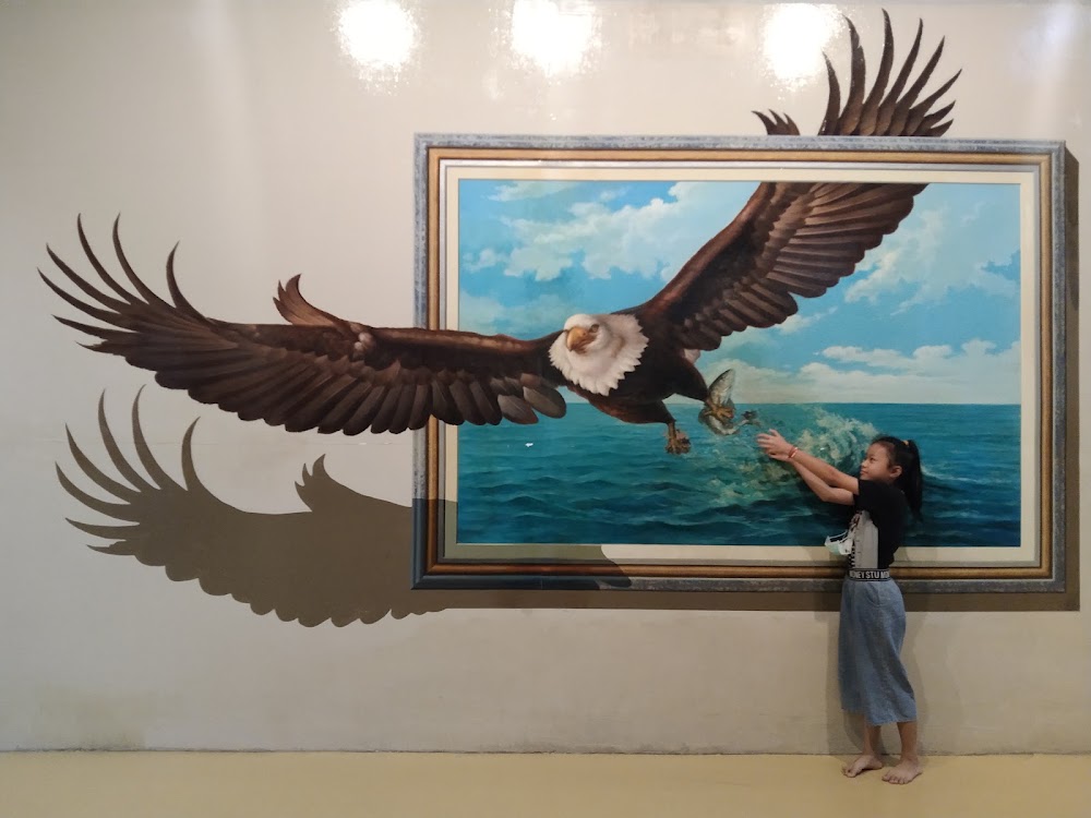 Art in Paradise