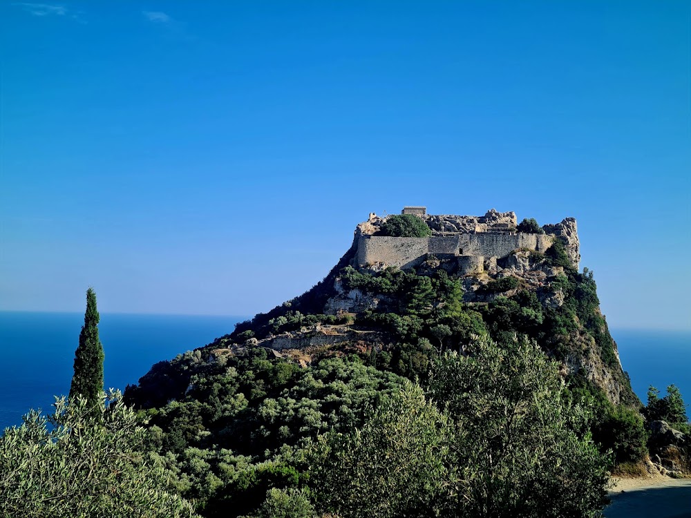 Angelokastro Castle