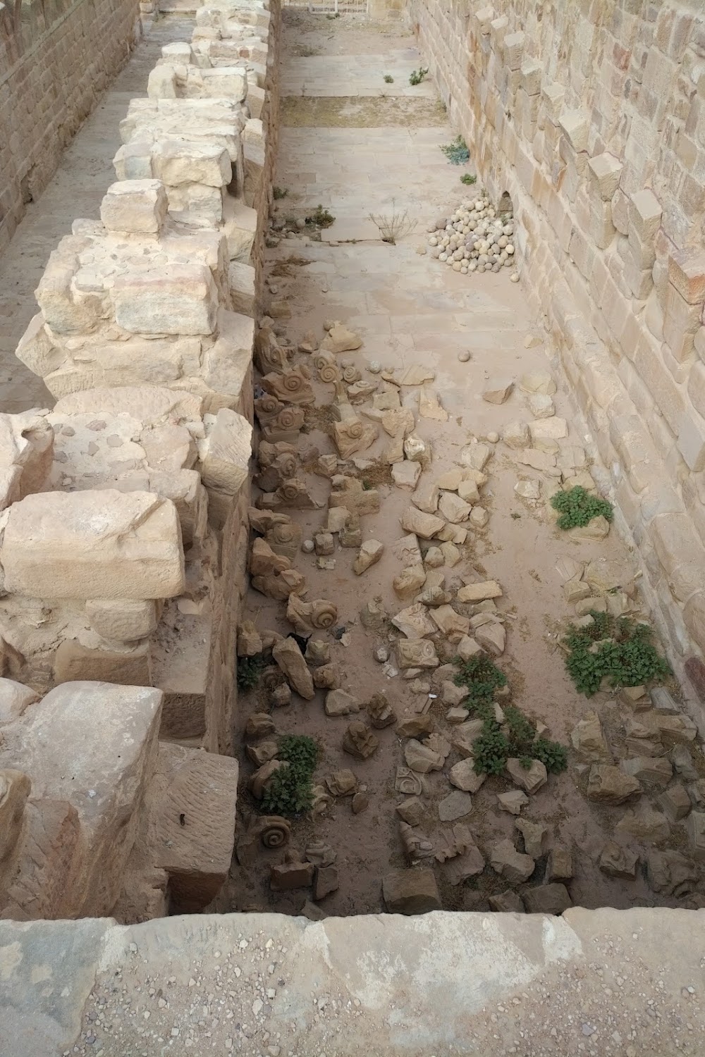 Colonnaded Street photo 3