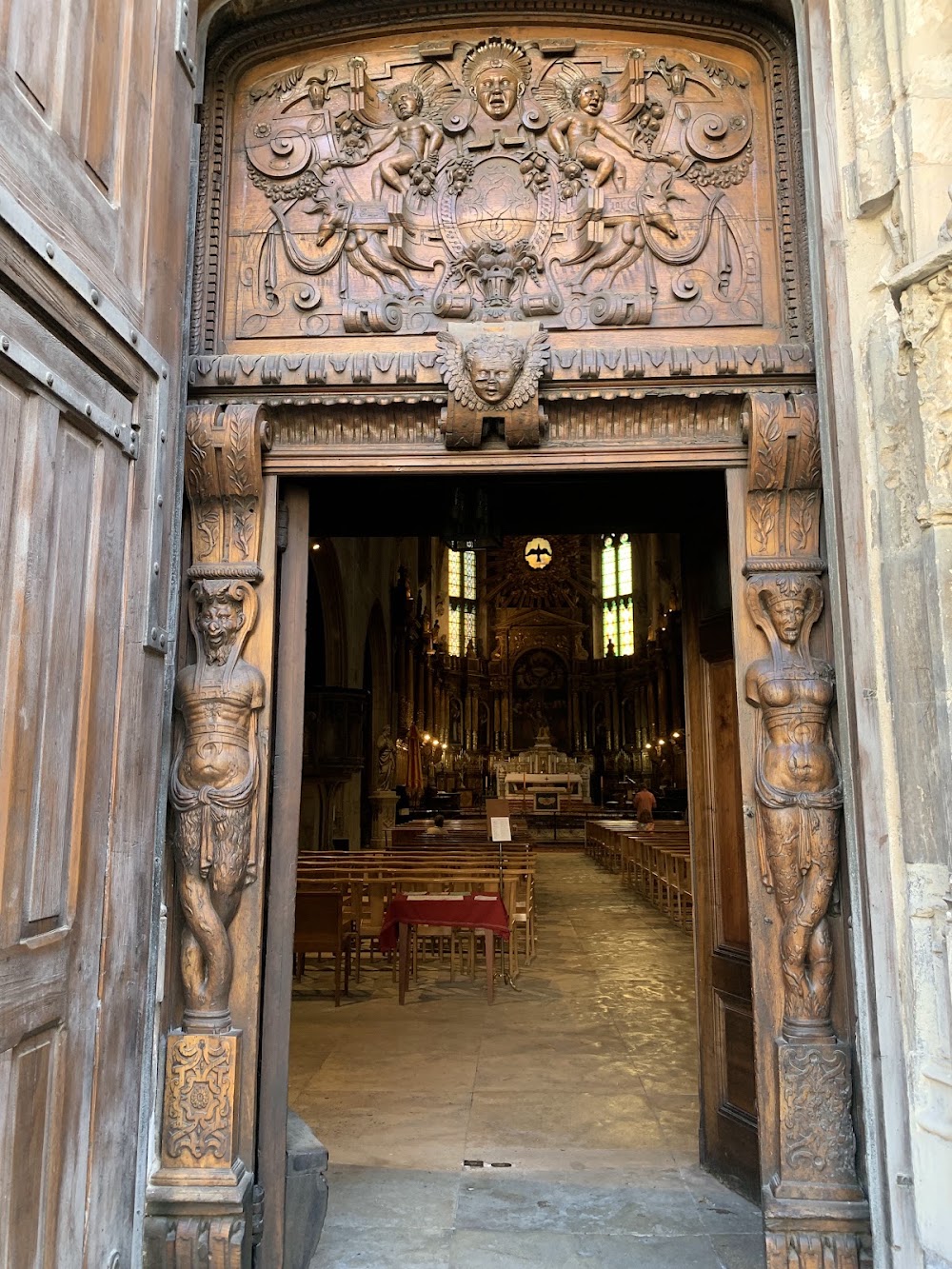 Eglise Saint Pierre photo 3