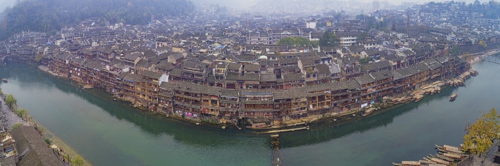 Fenghuang Ancient Town photo 3