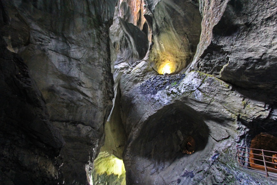 Trümmelbach Falls photo 3
