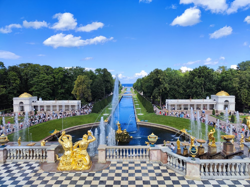 Peterhof Palace and Gardens photo 2