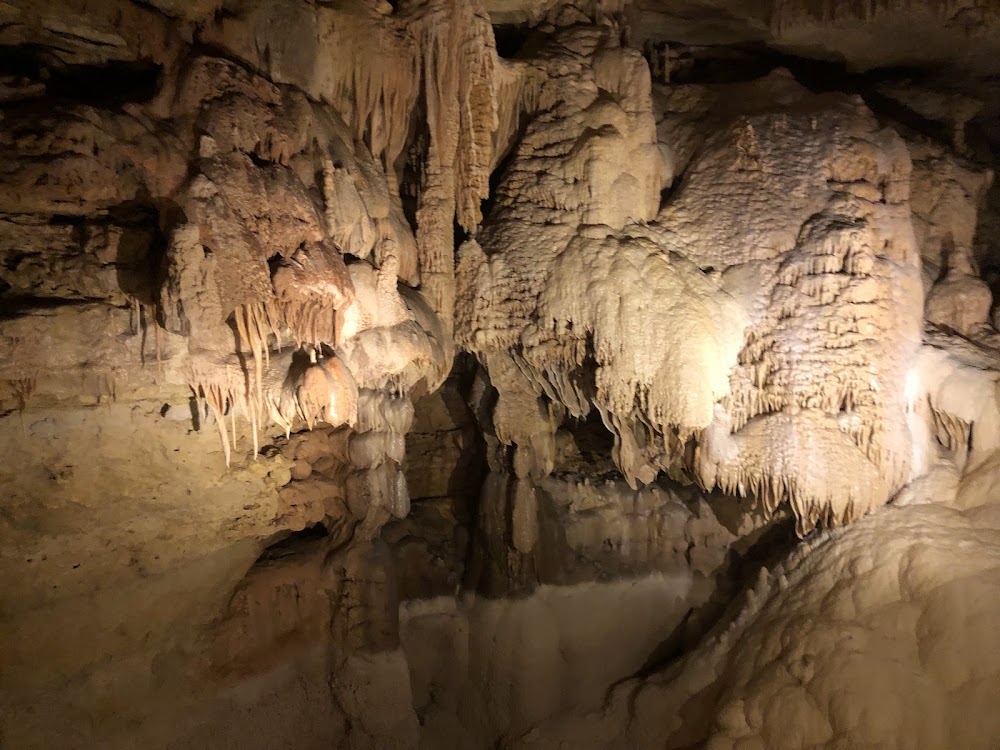 Natural Bridge Caverns