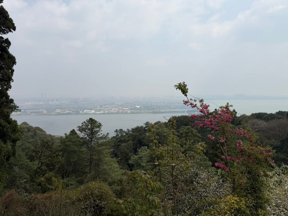 Kunming Dragon Gate photo 3