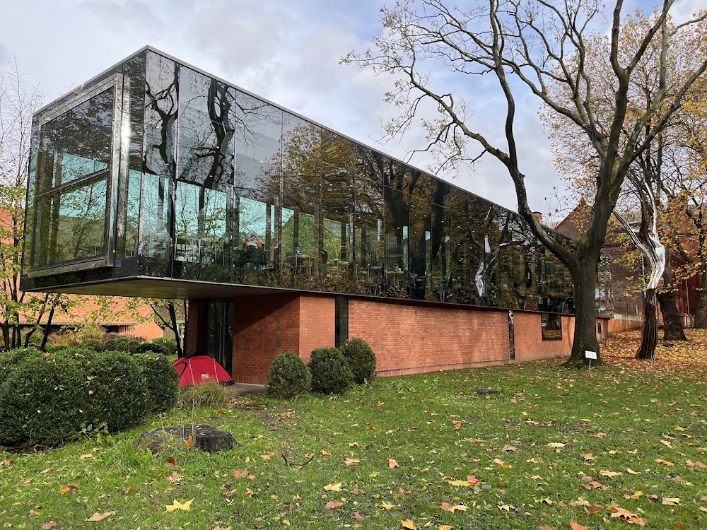 Whitworth Art Gallery photo 3
