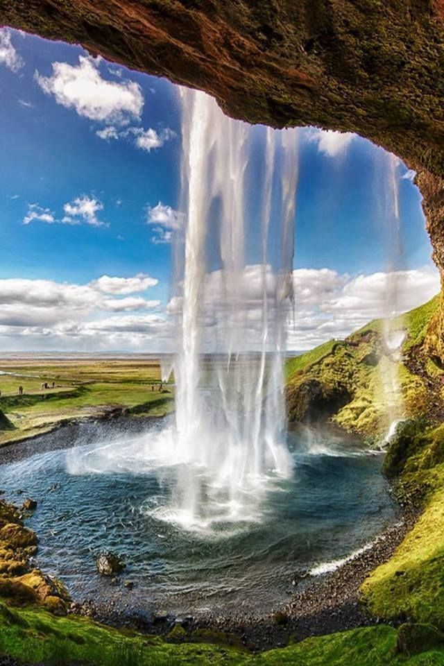 Seljalandsfoss Waterfall photo 3