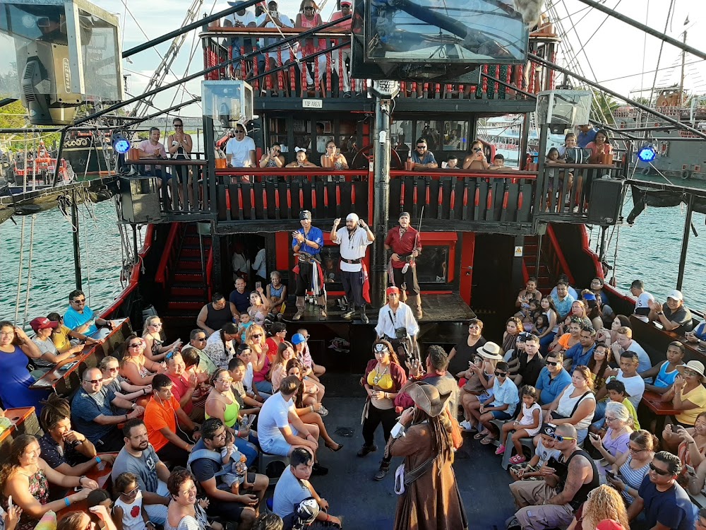 Captain Hook Pirate Ship photo 2