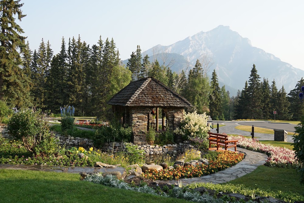 Cascade Gardens