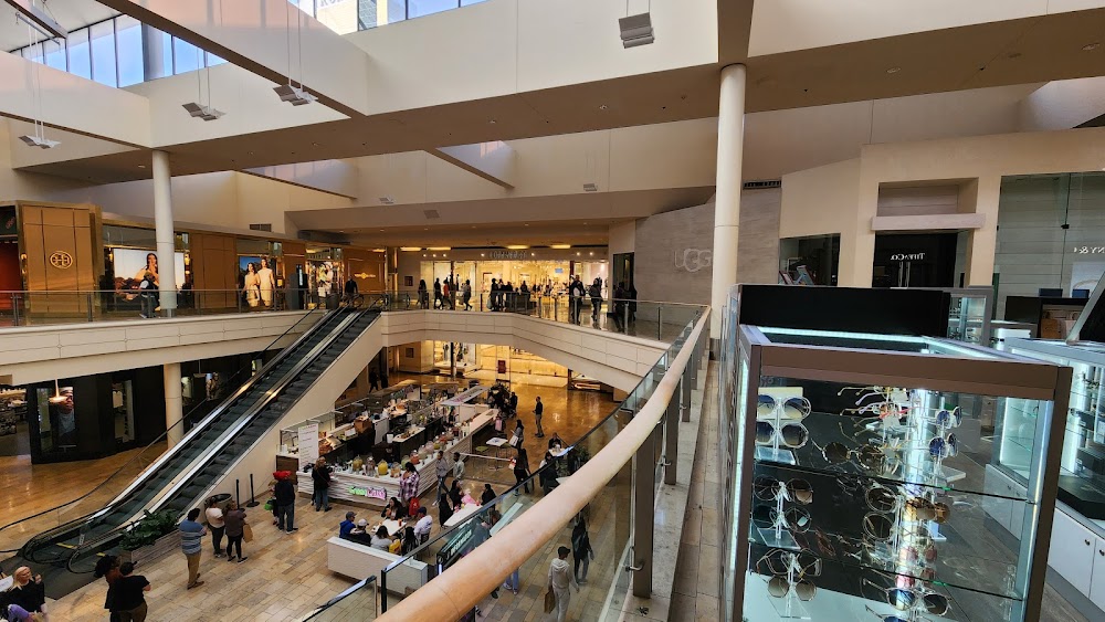 Fashion Show Mall photo 2