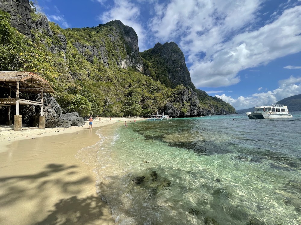 Cadlao Island photo 3