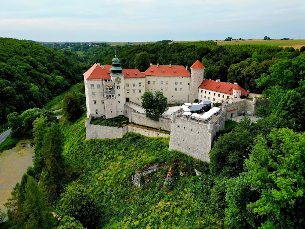 Pieskowa Skała Castle