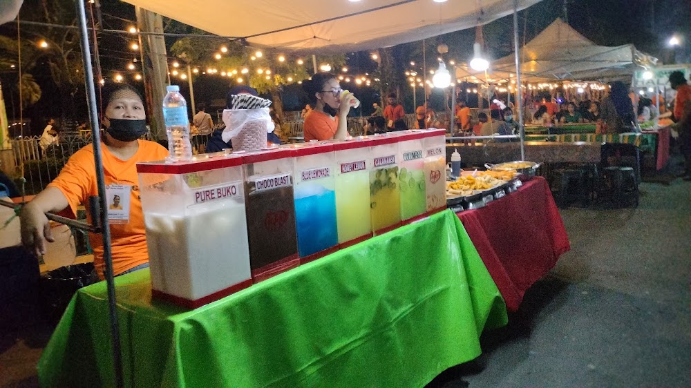 Roxas Avenue Night Market photo 3