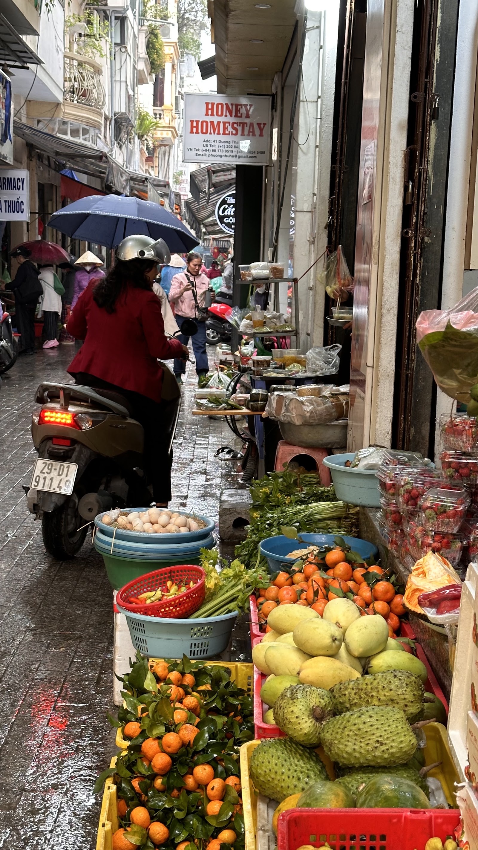 Hanoi Old Quarter photo 2
