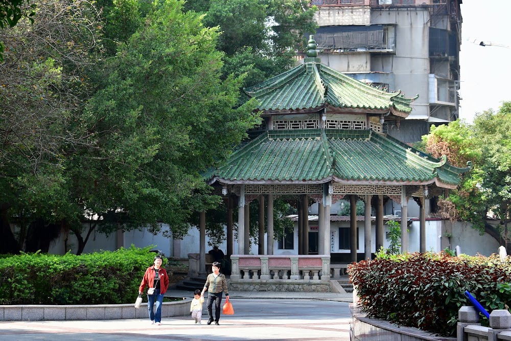 Jieyang Rongjiang Park photo 2