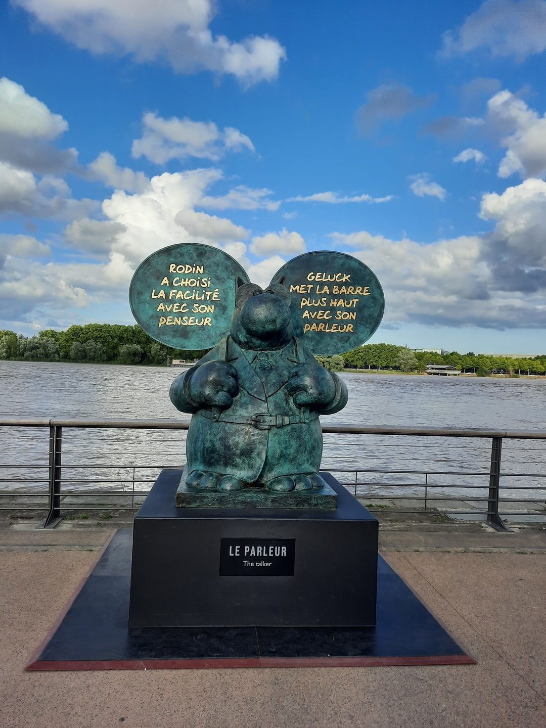Garonne River Quays photo 2