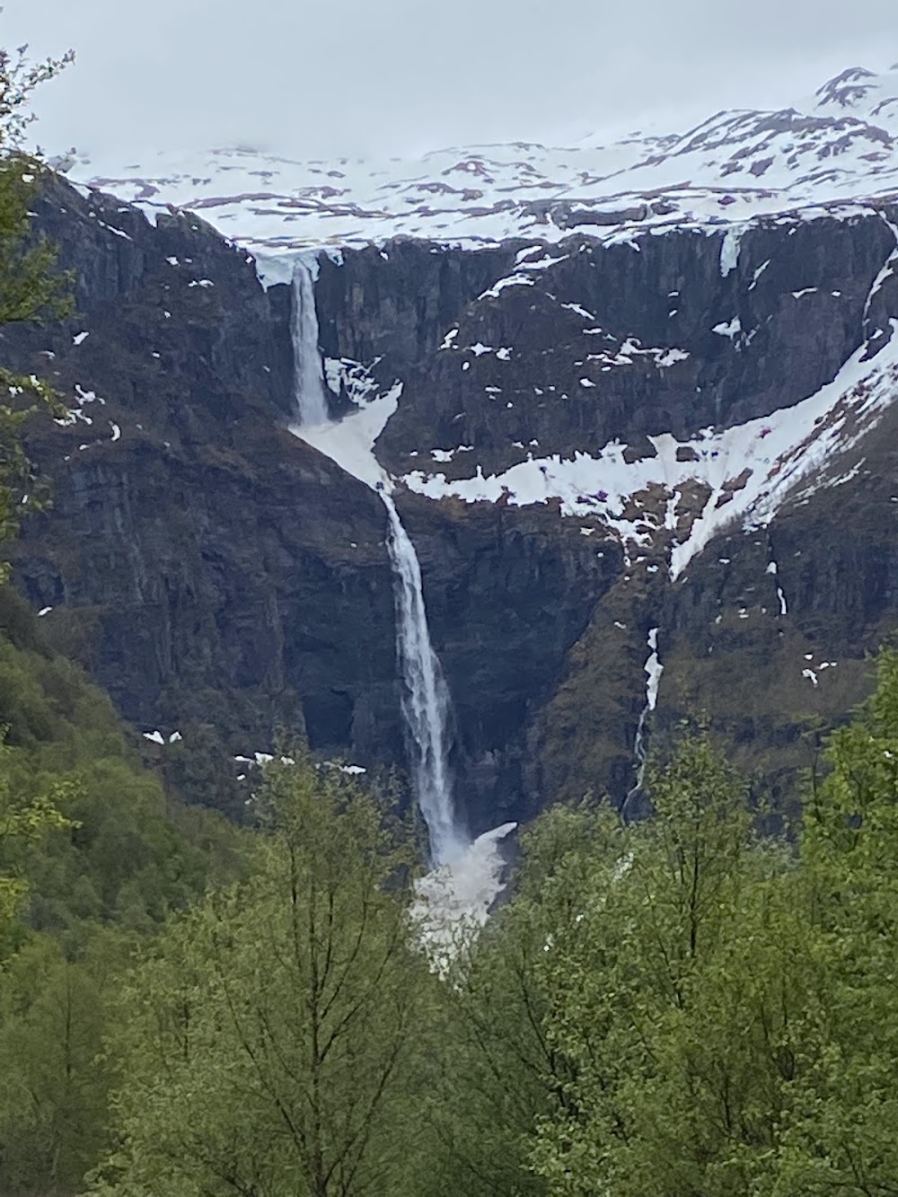 Skrikjofossen Waterfall
