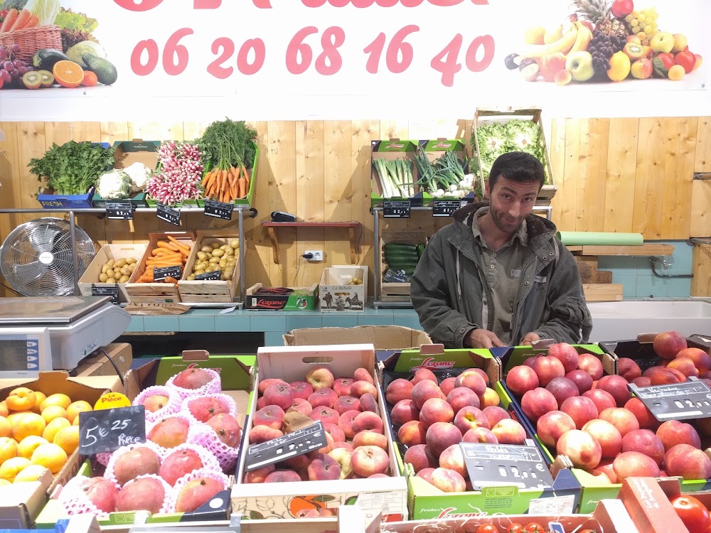 Chartrons Market photo 2