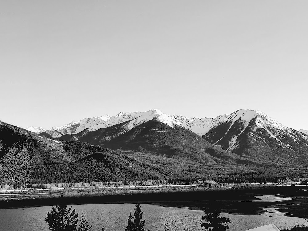 Vermilion Lakes Viewpoint photo 3