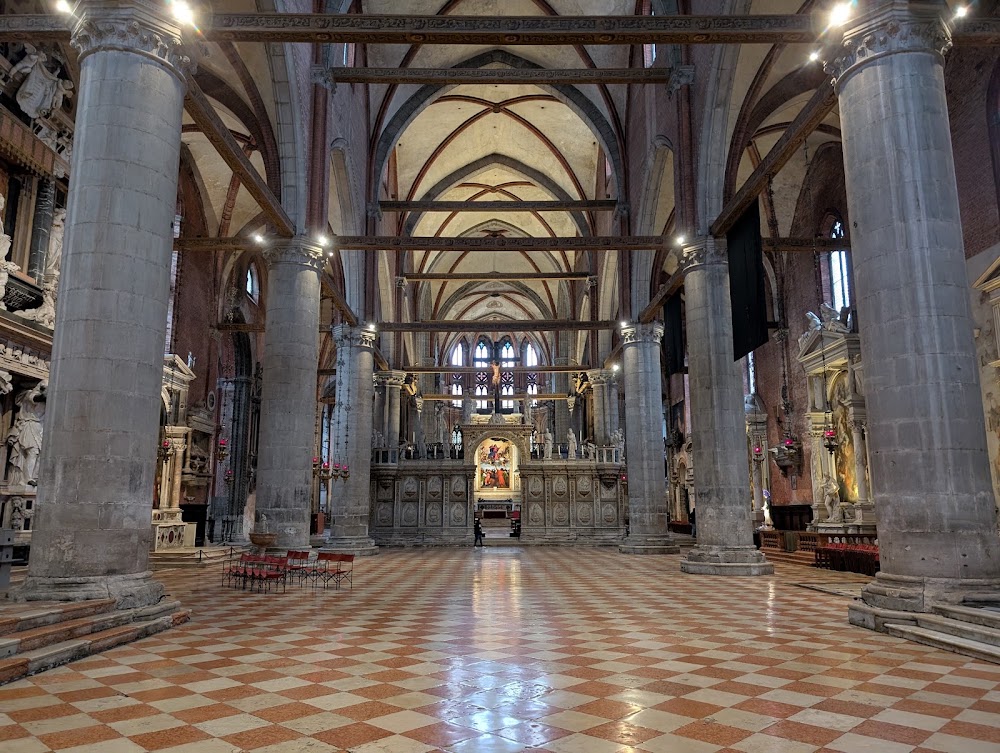 Basilica S.Maria Gloriosa dei Frari photo 2