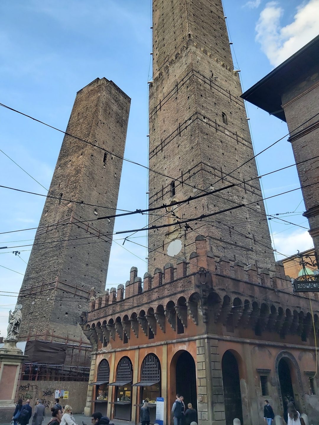 Two Towers (Due Torri) photo 2