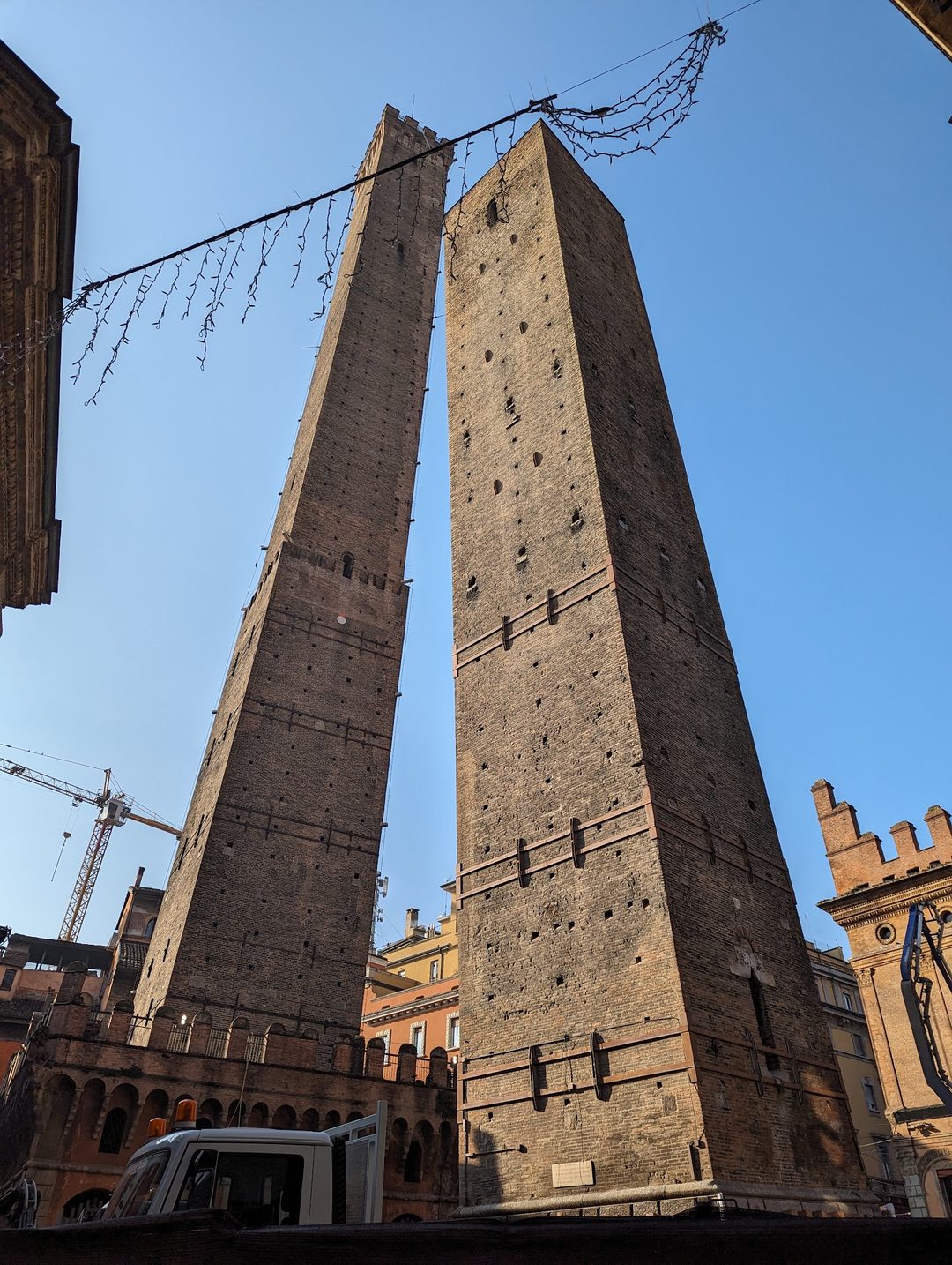 Two Towers (Due Torri) photo 3
