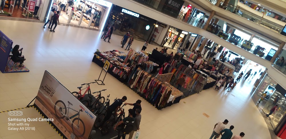 VR Surat Mall photo 3