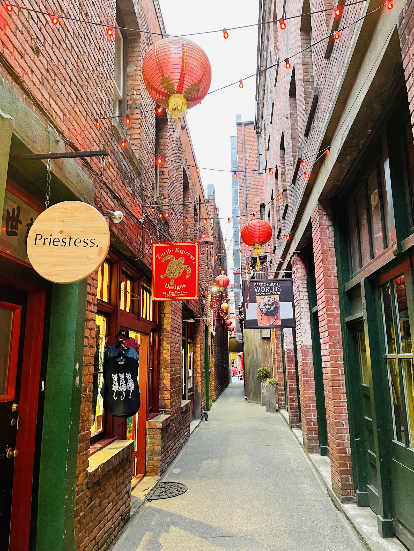 Fan Tan Alley